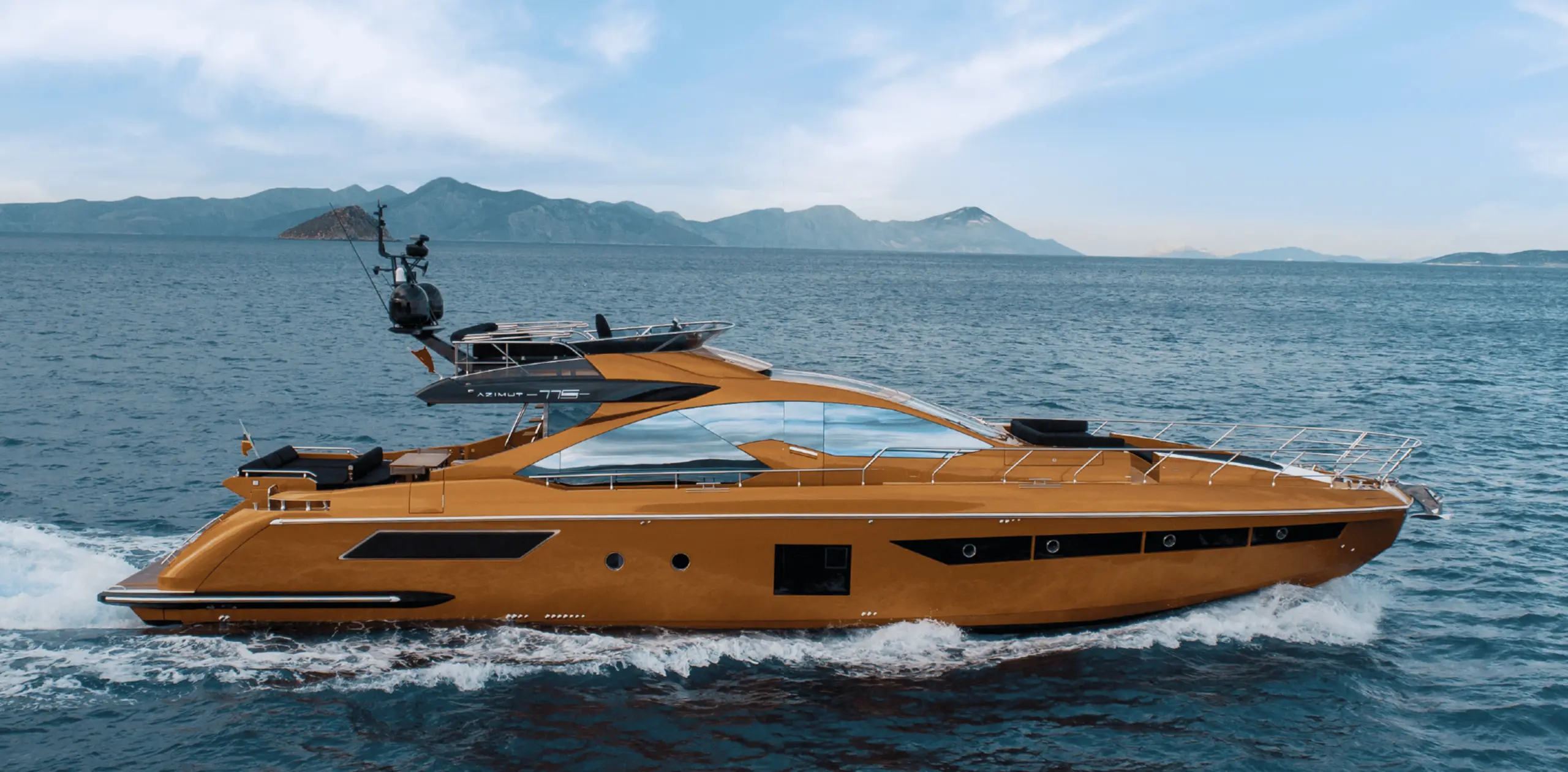 World-Traveller Yacht