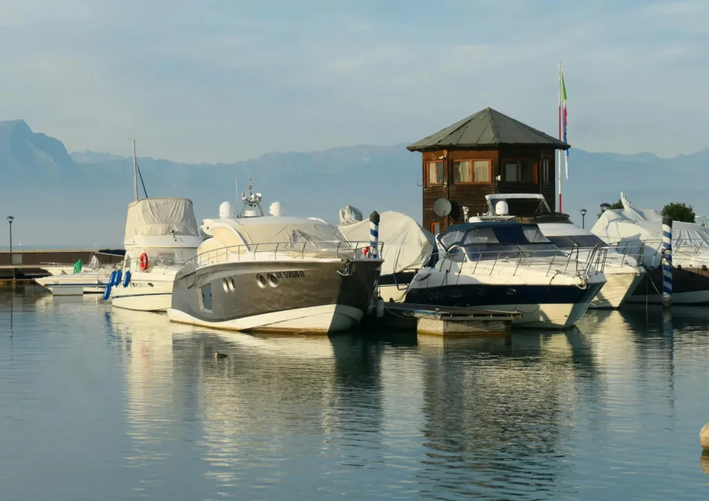 Dubai yacht for rent